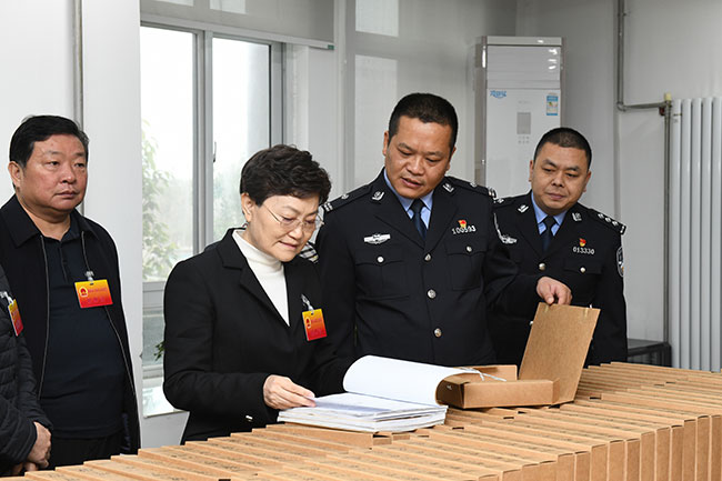 新密市人大常委会视察全市扫黑除恶专项斗争工作