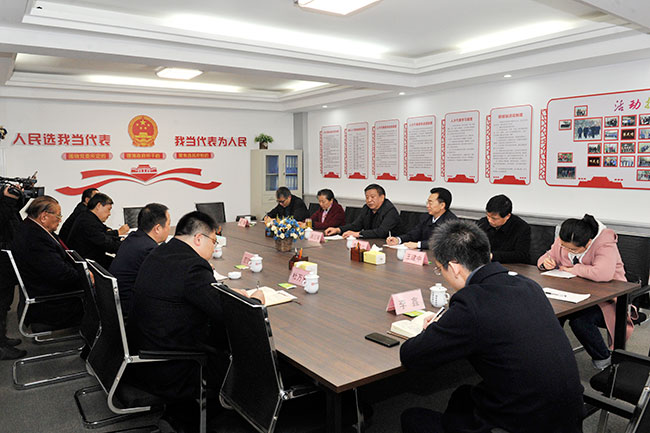 市人大常委会副主任袁三军到巩义市竹林镇人大代表联络站开展进站活动