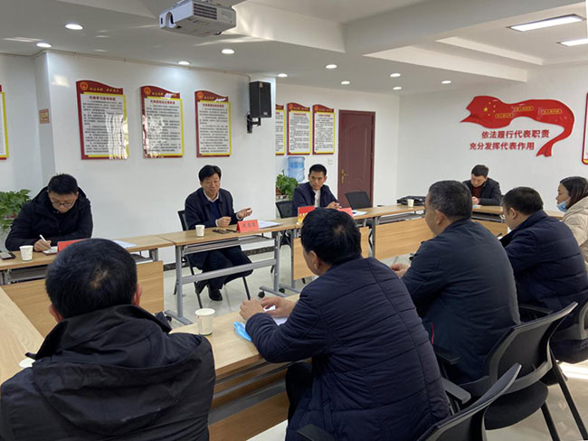 中牟县人民政府县长楚惠东进人大代表联络站接待选民
