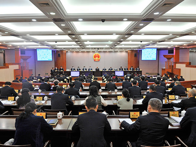 市十五届人大常委会第二十一次会议举行第一次全体会议