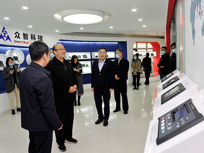 市人大常委会主任胡荃到高新区调研——用心用情帮助企业擦亮“三送一强”品牌