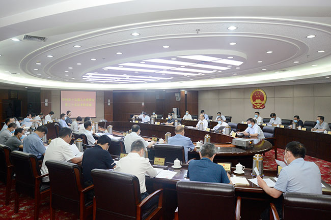 市十五届人大常委会召开第三十五次主任会议