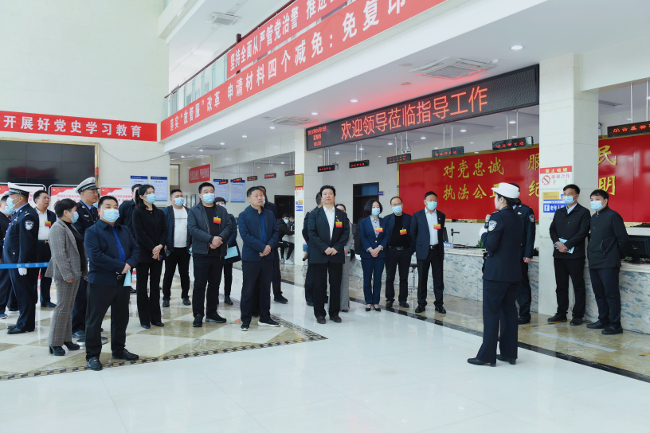 新密市人大常委会对全市《道路交通安全法》贯彻实施情况开展执法检查