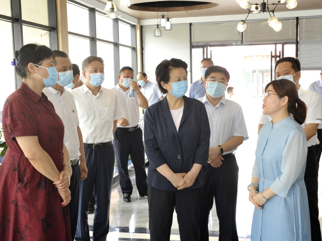 省领导来郑调研“万人助万企”活动——精准把脉企业需求为企业办实事解难题