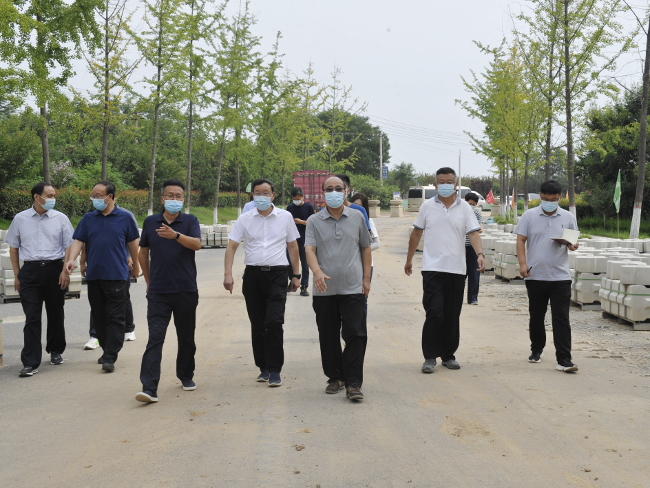 胡荃到荥阳帮扶督导稳步推进灾后重建工作尽早恢复生产生活秩序