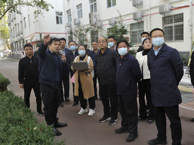 市人大常委会开展专题调研破解“停车难”“停车乱”高品质推进城市管理工作
