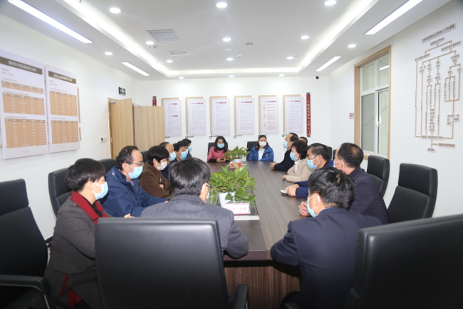 登封市人大常委会调研少林街道人大代表联络站