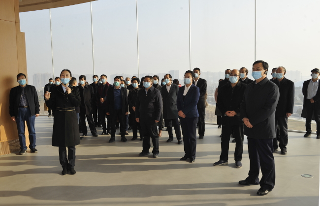 驻安阳全国、省人大代表来郑集中视察
