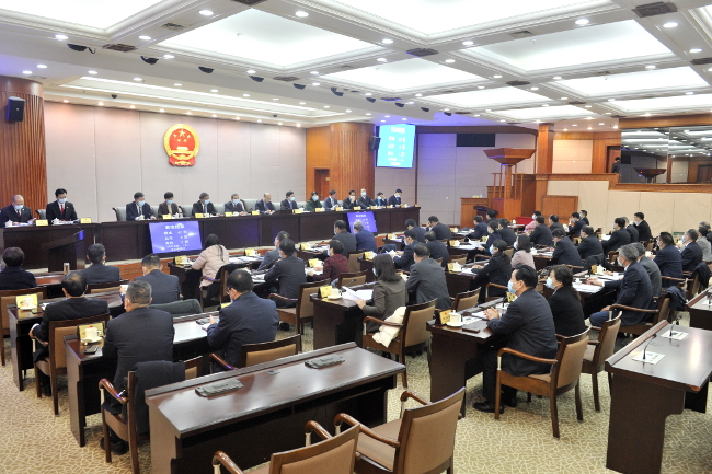 市十五届人大常委会第三十次会议闭幕