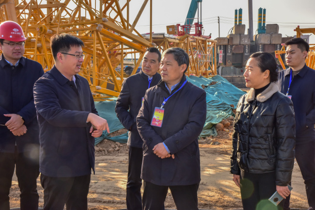 巩义市人大视察2021年民生实事项目和灾后重建项目