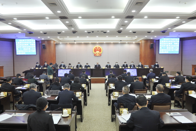 市十五届人大常委会举行第三十一次会议——决定任命何雄为郑州市人民政府副市长、代理市长