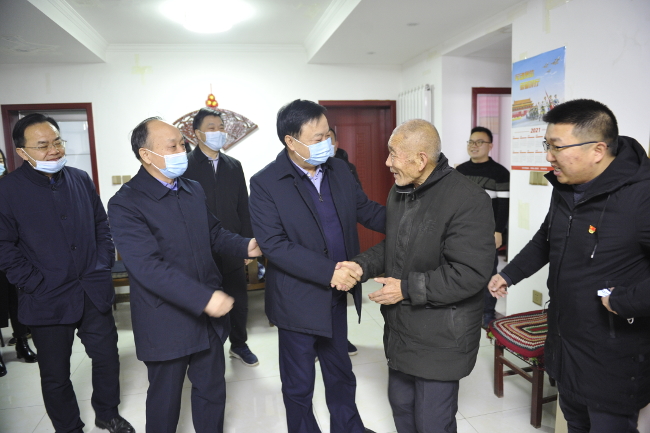 枝叶总关情慰问暖人心周富强开展春节走访慰问活动
