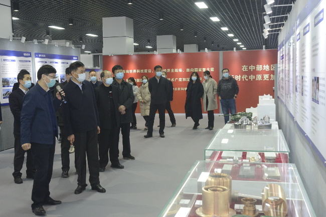 省人大常委会调研组来郑开展立法调研