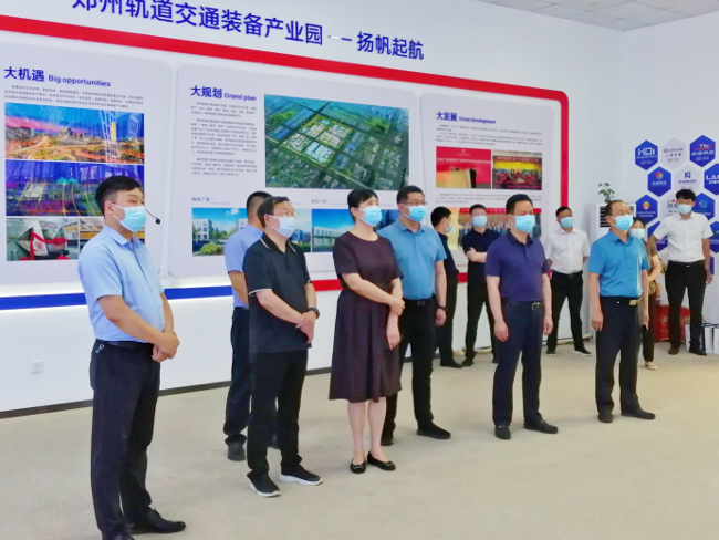 市人大常委会副主任蔡红调研小微企业园建设