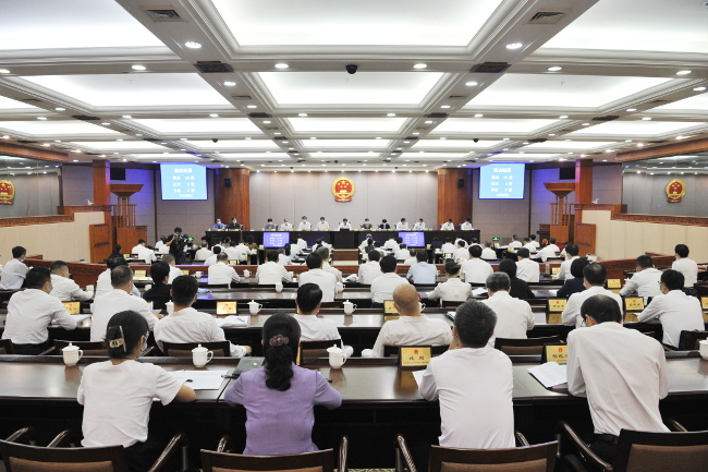 市十五届人大常委会第三十八次会议闭幕