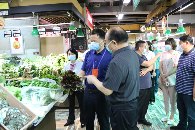 二七区人大常委会视察创建国家食品安全示范城市工作