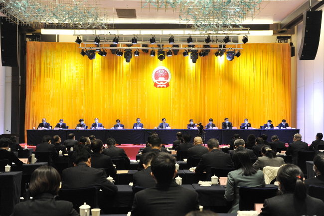 市十五届人大常委会第四十次会议闭幕