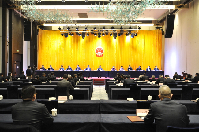 市十五届人大常委会第四十一次会议闭幕