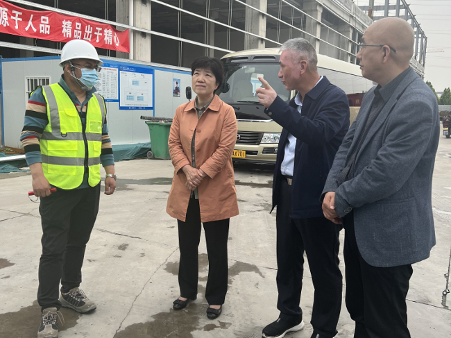宋洁副主任赴经开区调研“三个一批”项目建设活动开展情况