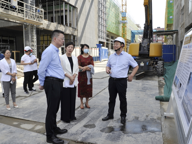 魏东副主任到管城区调研重点项目建设工作