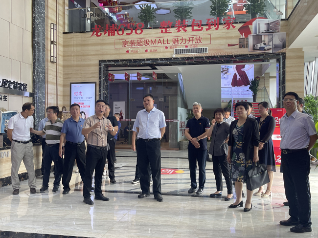 蒿铁群副主任带队赴经开区调研