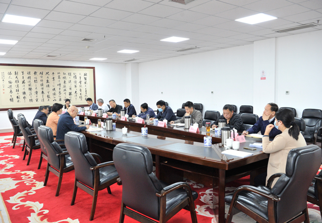 坚持不懈用党的创新理论凝心铸魂把思想伟力转化为干事创业的强大动力——宋洁副主任讲授主题教育专题党课