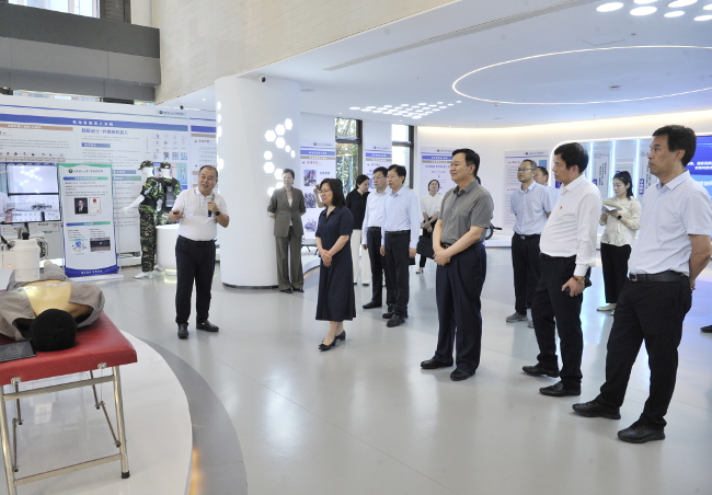 省人大常委会调研我市科技成果转化工作