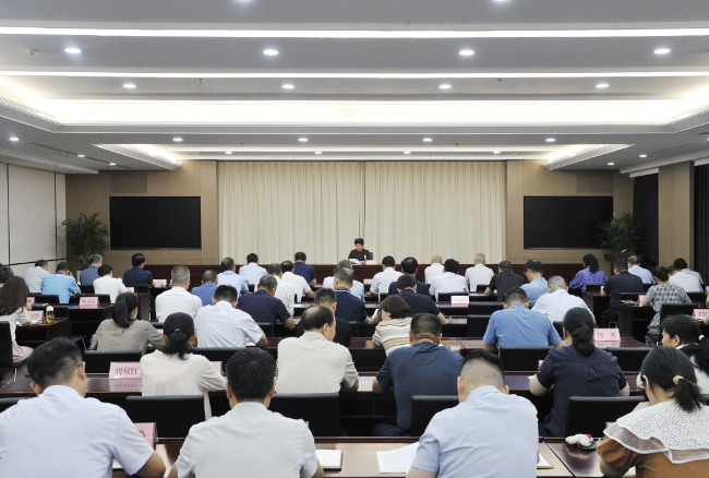 市人大常委会机关警示教育会暨党纪学习教育专题党课举行