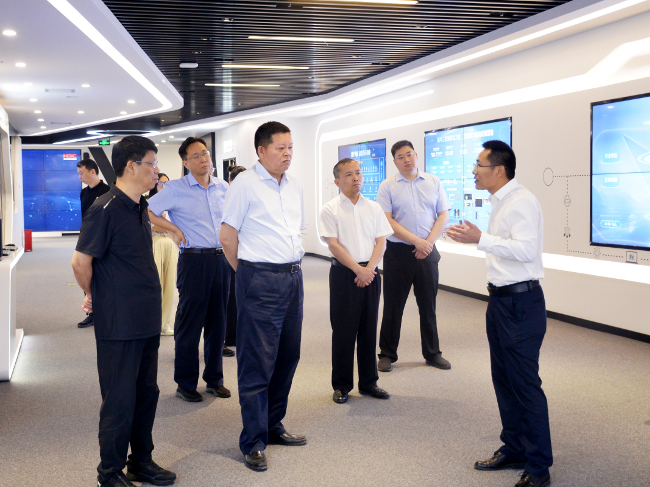 蒿铁群副主任赴高新区调研税收工作及企业运行情况