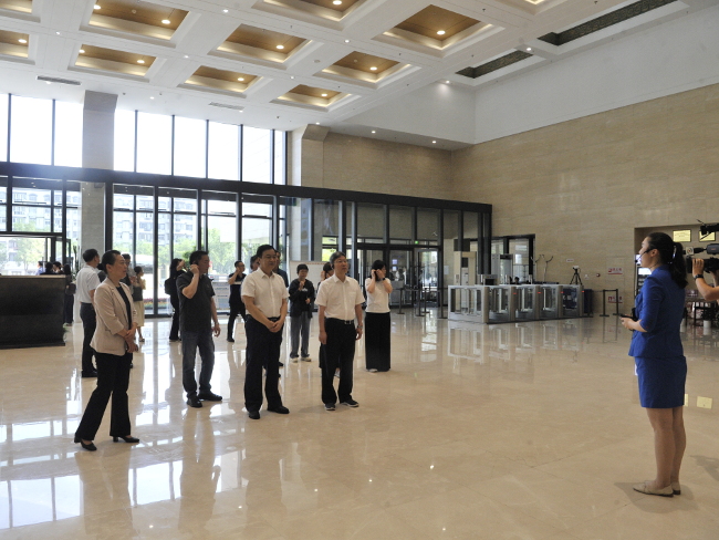 北京市石景山区人大常委会考察组来郑考察