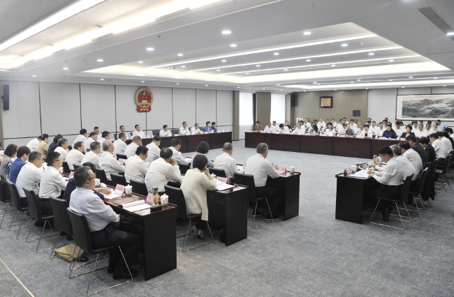 市人大常委会开展优化营商环境工作情况专题询问