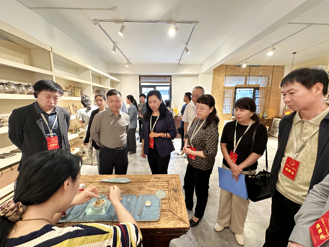 金水区人大常委会组织人大代表调研黄河文化保护传承弘扬工作