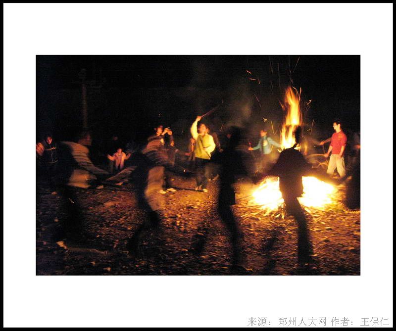 欢歌笑语 (大图) 点击还原