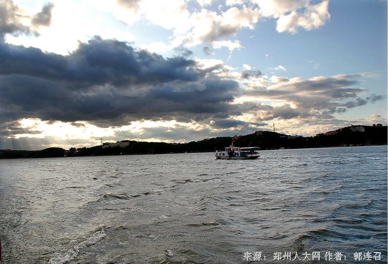 海里一景 (大图) 点击还原